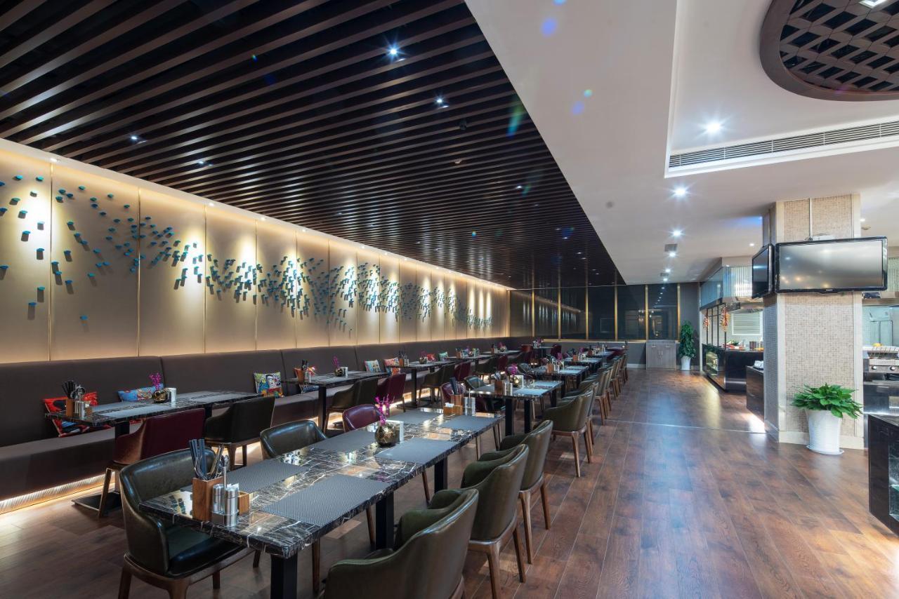 Jin Jiang West Capital International Hotel The Bell And Drum Tower Muslim Quarter & Metro Line 6 & Indoor Swimming Pool & Self-Service Free Laundry Room Xi'an  Exterior photo