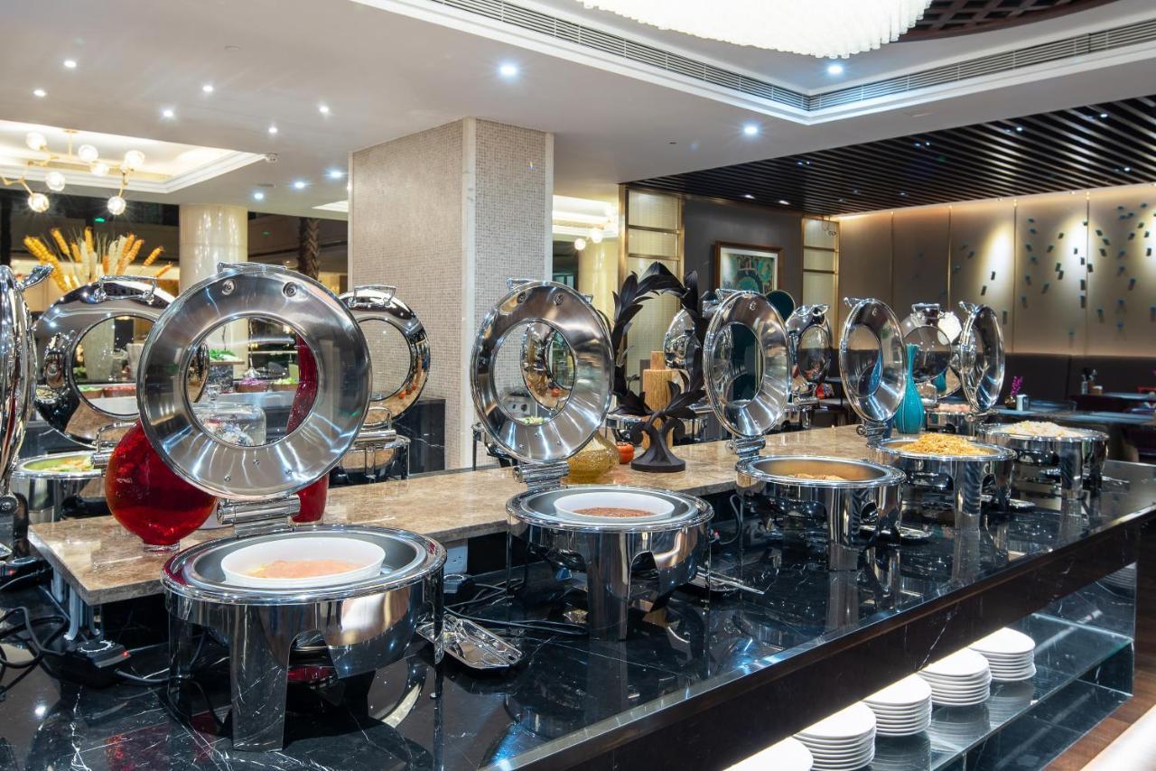 Jin Jiang West Capital International Hotel The Bell And Drum Tower Muslim Quarter & Metro Line 6 & Indoor Swimming Pool & Self-Service Free Laundry Room Xi'an  Exterior photo