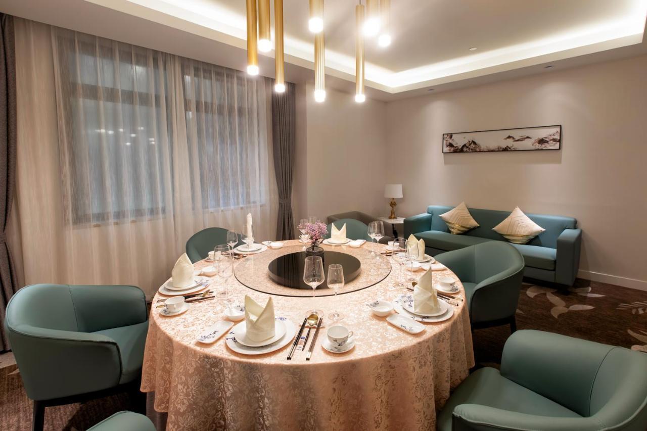 Jin Jiang West Capital International Hotel The Bell And Drum Tower Muslim Quarter & Metro Line 6 & Indoor Swimming Pool & Self-Service Free Laundry Room Xi'an  Exterior photo