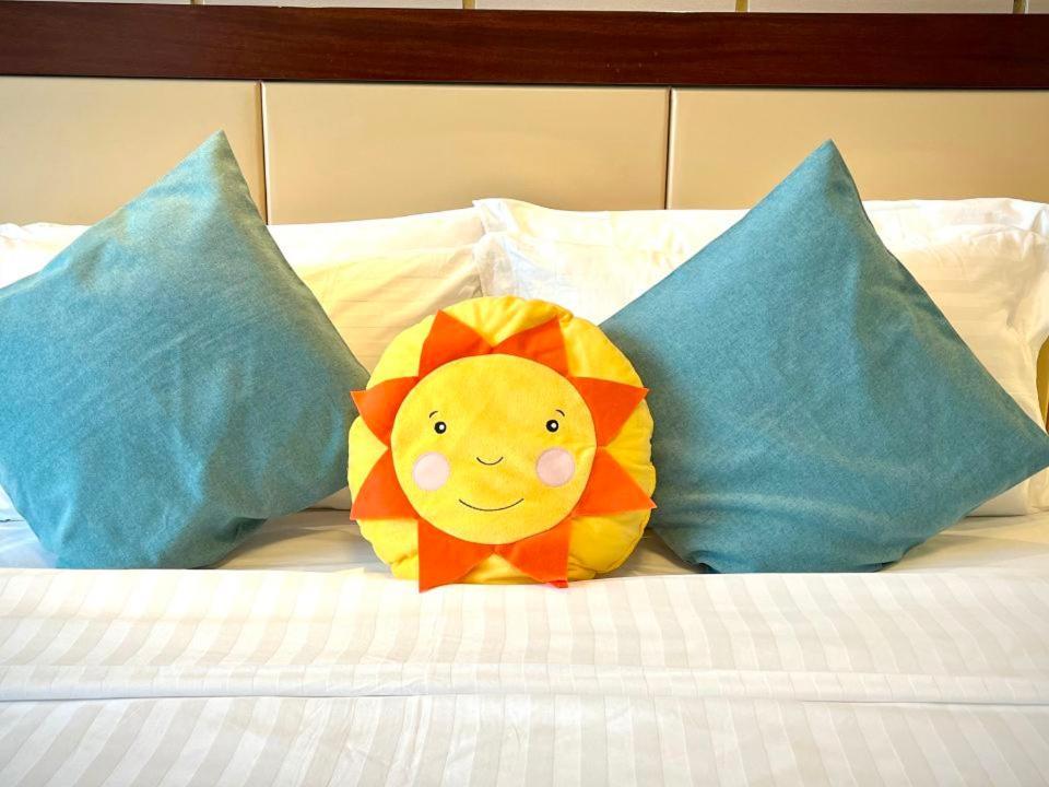 Jin Jiang West Capital International Hotel The Bell And Drum Tower Muslim Quarter & Metro Line 6 & Indoor Swimming Pool & Self-Service Free Laundry Room Xi'an  Exterior photo