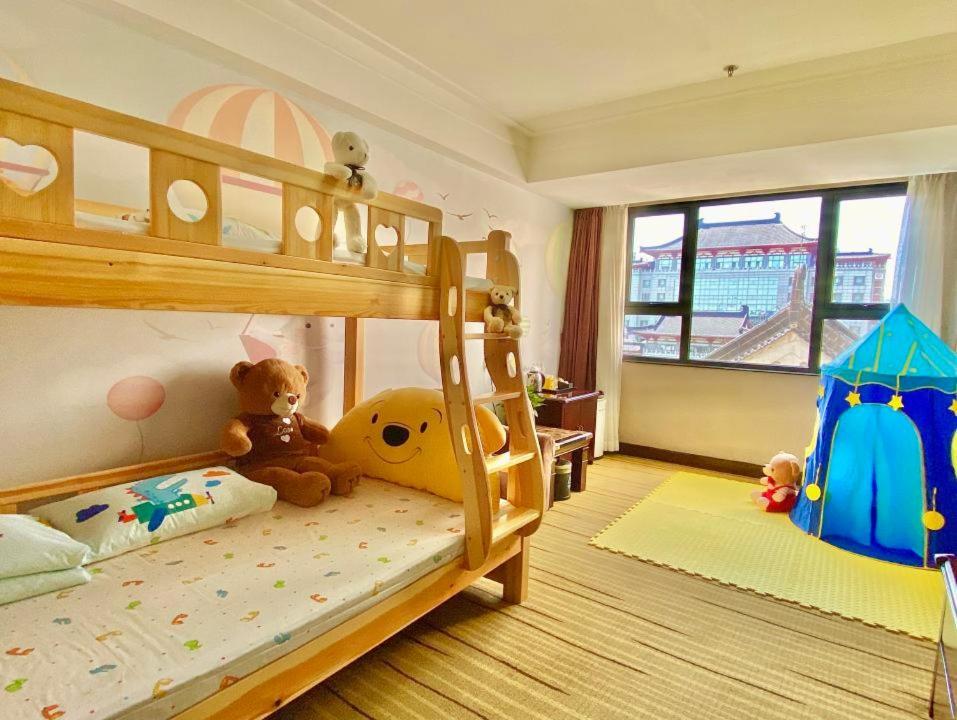 Jin Jiang West Capital International Hotel The Bell And Drum Tower Muslim Quarter & Metro Line 6 & Indoor Swimming Pool & Self-Service Free Laundry Room Xi'an  Exterior photo