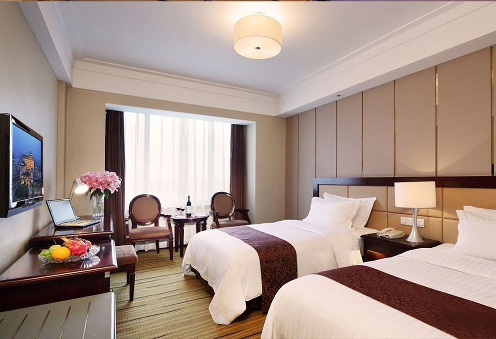 Jin Jiang West Capital International Hotel The Bell And Drum Tower Muslim Quarter & Metro Line 6 & Indoor Swimming Pool & Self-Service Free Laundry Room Xi'an  Exterior photo